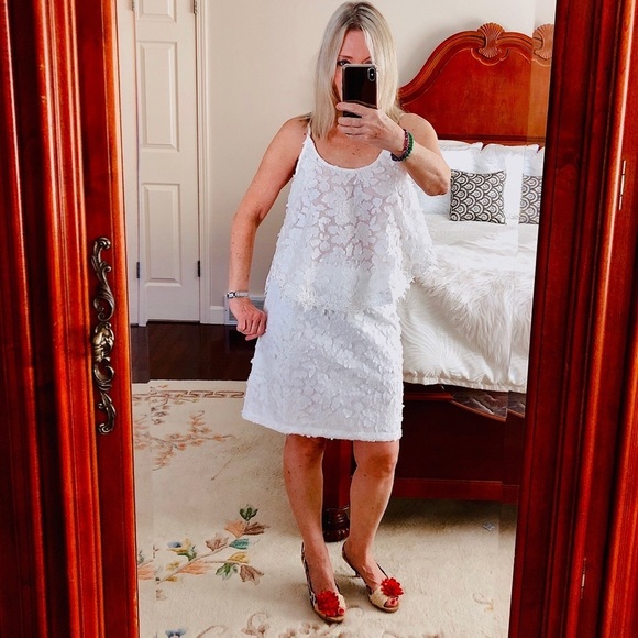 ESLEY white lacy top/skirt set - Picture 6 of 7